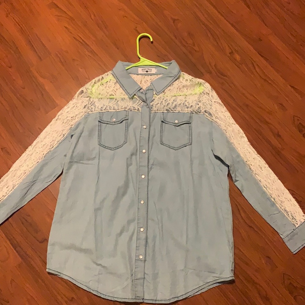 NWOT crazy train chambray too with lace